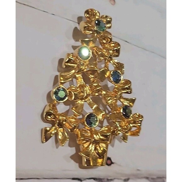 Avon Christmas Tree Brooch Pin Vintage Blue Purple AB Rhinestone Bow Gold Tone - Picture 4 of 8